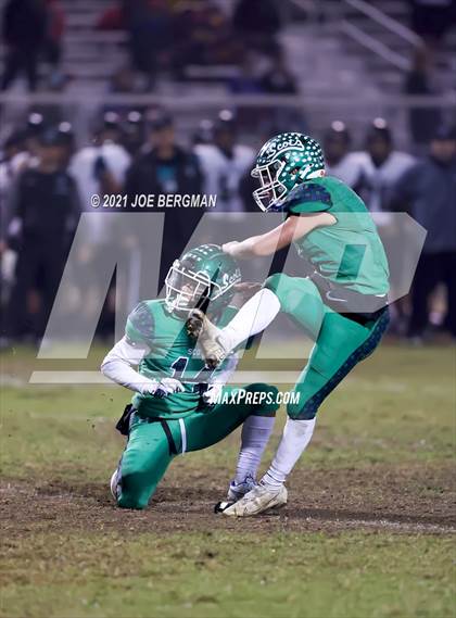 Thumbnail 1 in Mendota @ Highland (CIF-CS D4 Semifinal) photogallery.