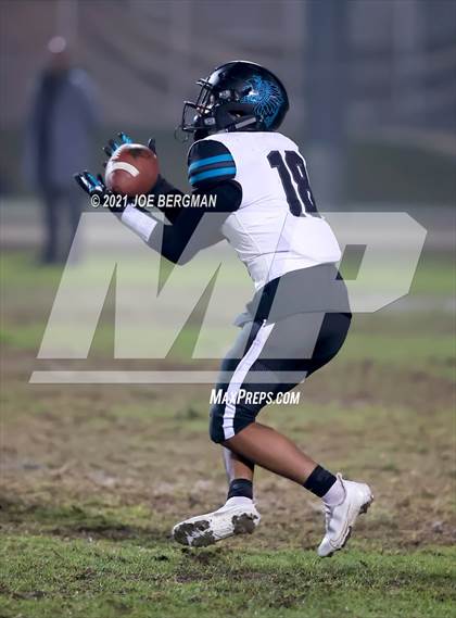 Thumbnail 2 in Mendota @ Highland (CIF-CS D4 Semifinal) photogallery.