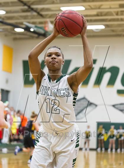 Thumbnail 3 in Central @ Loudoun Valley (Conference 28 Final) photogallery.