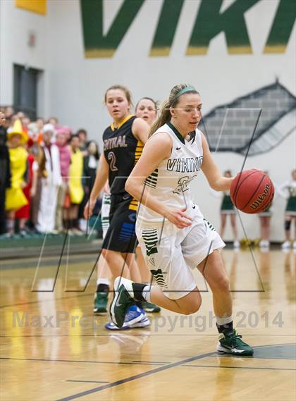 Thumbnail 3 in Central @ Loudoun Valley (Conference 28 Final) photogallery.