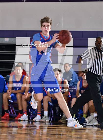 Thumbnail 2 in Christian Brothers vs. Bullard (St. Hope Elite Classic) photogallery.