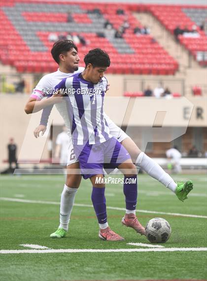 Thumbnail 1 in Whitney vs. Cathedral (SoCal College Showcase) photogallery.