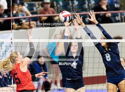 Thumbnail 3 in Pine Creek vs. Loveland (CHSAA 5A Round 1) photogallery.