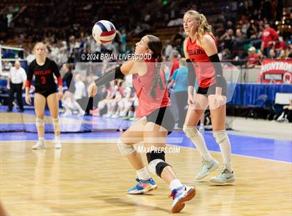 Thumbnail 2 in Pine Creek vs. Loveland (CHSAA 5A Round 1) photogallery.
