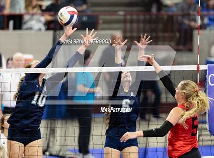 Thumbnail 1 in Pine Creek vs. Loveland (CHSAA 5A Round 1) photogallery.