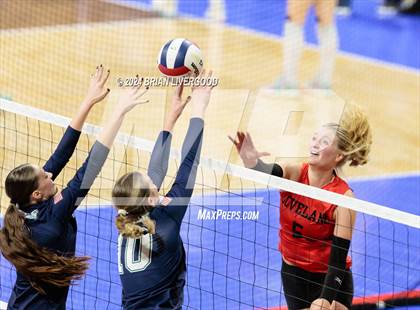 Thumbnail 1 in Pine Creek vs. Loveland (CHSAA 5A Round 1) photogallery.