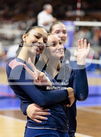 Thumbnail 1 in Pine Creek vs. Loveland (CHSAA 5A Round 1) photogallery.
