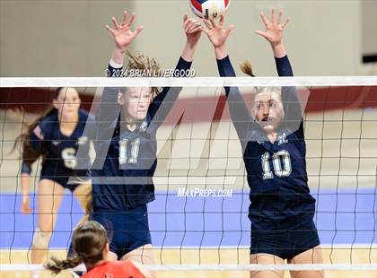 Thumbnail 1 in Pine Creek vs. Loveland (CHSAA 5A Round 1) photogallery.