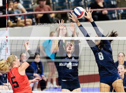 Thumbnail 1 in Pine Creek vs. Loveland (CHSAA 5A Round 1) photogallery.