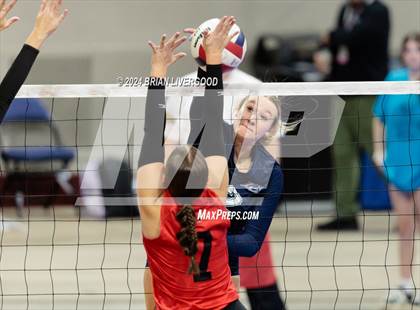 Thumbnail 3 in Pine Creek vs. Loveland (CHSAA 5A Round 1) photogallery.