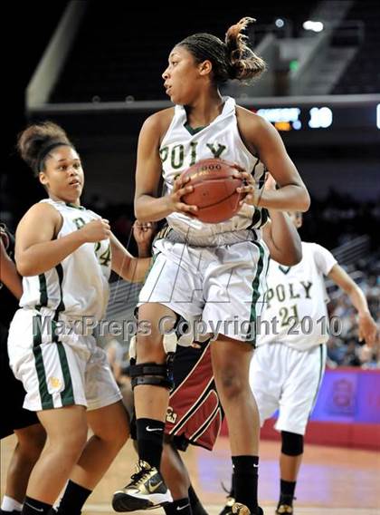 Thumbnail 2 in Clovis West vs. Poly (CIF SoCal D1 Final) photogallery.
