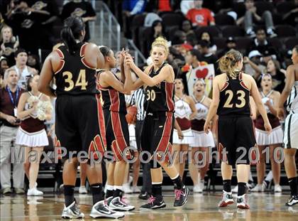 Thumbnail 3 in Clovis West vs. Poly (CIF SoCal D1 Final) photogallery.