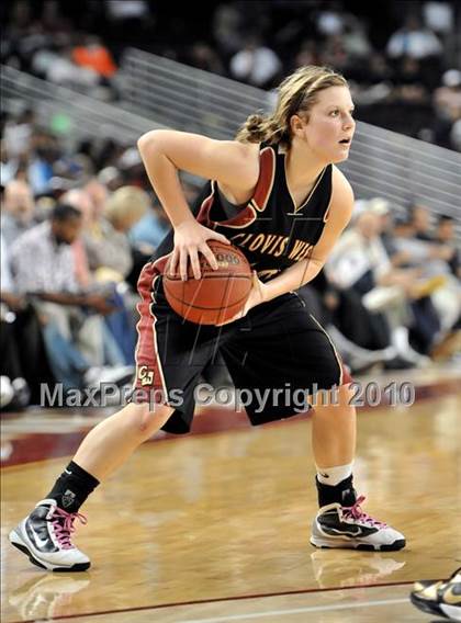 Thumbnail 2 in Clovis West vs. Poly (CIF SoCal D1 Final) photogallery.