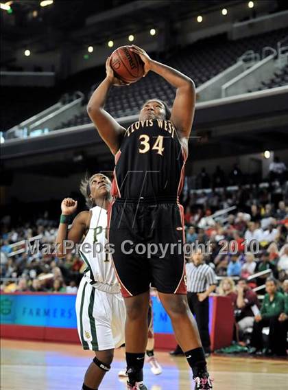 Thumbnail 2 in Clovis West vs. Poly (CIF SoCal D1 Final) photogallery.