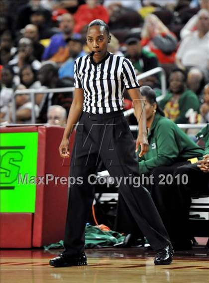 Thumbnail 3 in Clovis West vs. Poly (CIF SoCal D1 Final) photogallery.