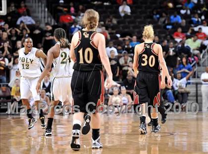 Thumbnail 3 in Clovis West vs. Poly (CIF SoCal D1 Final) photogallery.