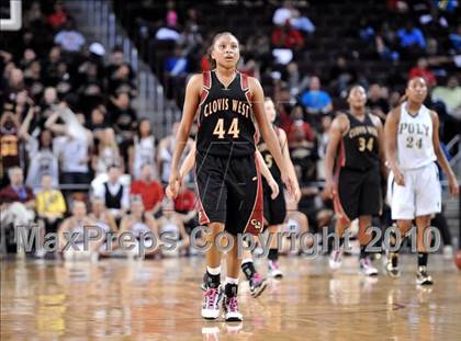 Thumbnail 2 in Clovis West vs. Poly (CIF SoCal D1 Final) photogallery.