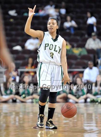 Thumbnail 2 in Clovis West vs. Poly (CIF SoCal D1 Final) photogallery.
