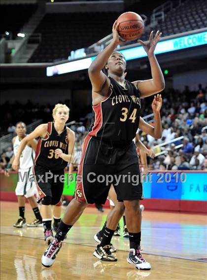 Thumbnail 3 in Clovis West vs. Poly (CIF SoCal D1 Final) photogallery.