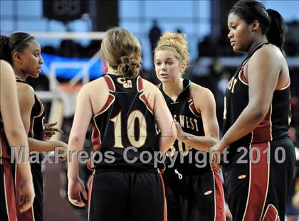 Thumbnail 2 in Clovis West vs. Poly (CIF SoCal D1 Final) photogallery.