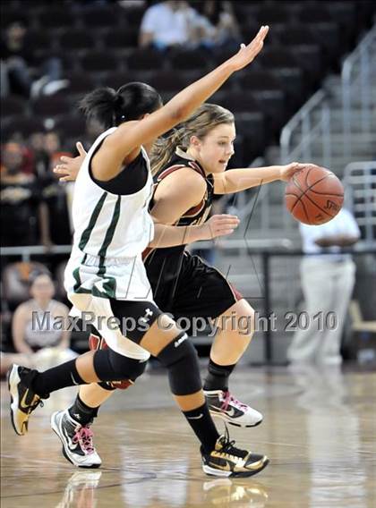 Thumbnail 2 in Clovis West vs. Poly (CIF SoCal D1 Final) photogallery.