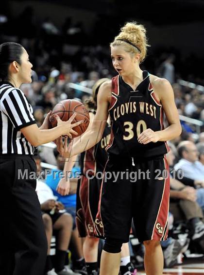 Thumbnail 3 in Clovis West vs. Poly (CIF SoCal D1 Final) photogallery.