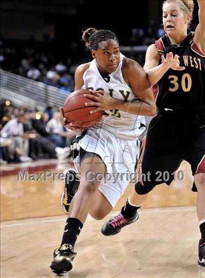 Thumbnail 1 in Clovis West vs. Poly (CIF SoCal D1 Final) photogallery.