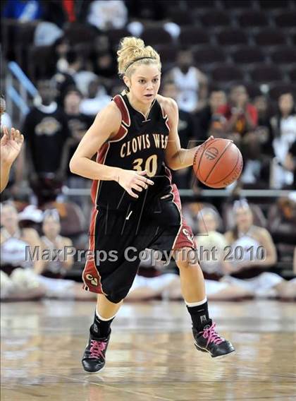 Thumbnail 1 in Clovis West vs. Poly (CIF SoCal D1 Final) photogallery.