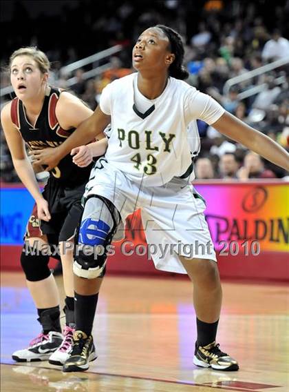Thumbnail 2 in Clovis West vs. Poly (CIF SoCal D1 Final) photogallery.