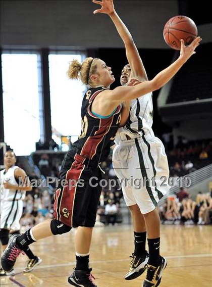 Thumbnail 3 in Clovis West vs. Poly (CIF SoCal D1 Final) photogallery.