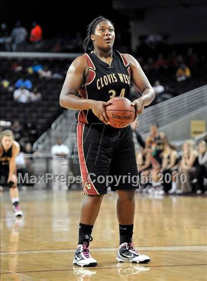 Thumbnail 2 in Clovis West vs. Poly (CIF SoCal D1 Final) photogallery.