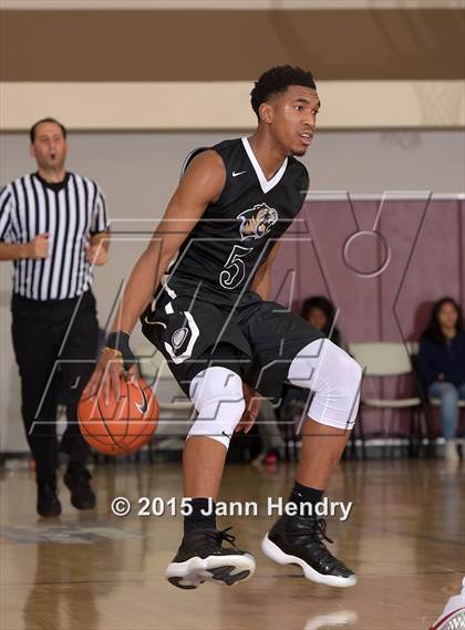 Thumbnail 3 in Bentonville @ King (MaxPreps Holiday Classic) photogallery.