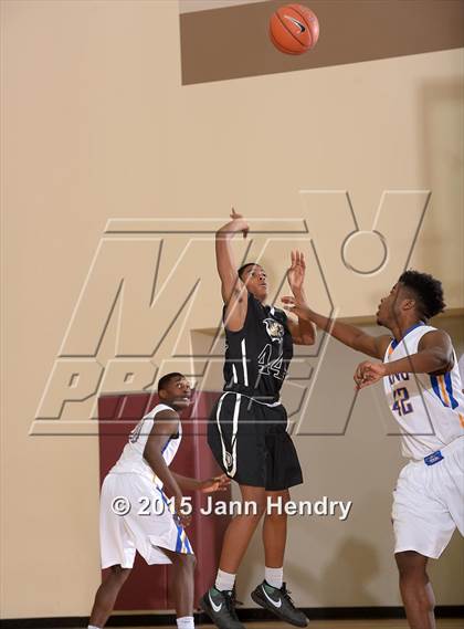 Thumbnail 1 in Bentonville @ King (MaxPreps Holiday Classic) photogallery.