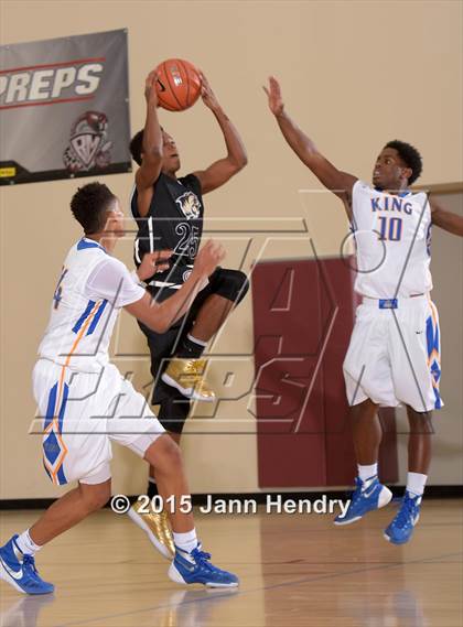 Thumbnail 3 in Bentonville @ King (MaxPreps Holiday Classic) photogallery.