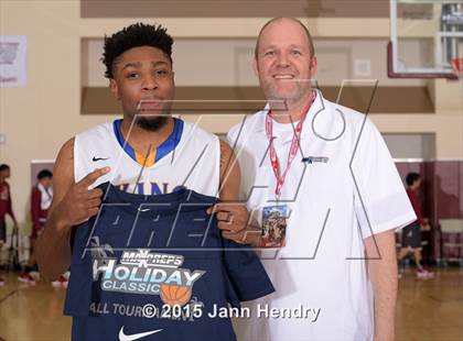 Thumbnail 2 in Bentonville @ King (MaxPreps Holiday Classic) photogallery.