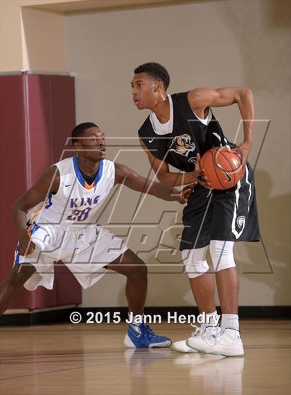 Thumbnail 3 in Bentonville @ King (MaxPreps Holiday Classic) photogallery.