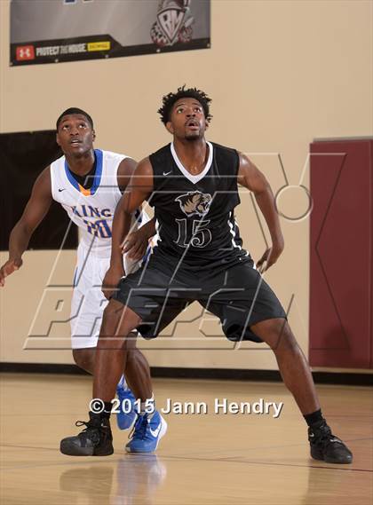 Thumbnail 2 in Bentonville @ King (MaxPreps Holiday Classic) photogallery.