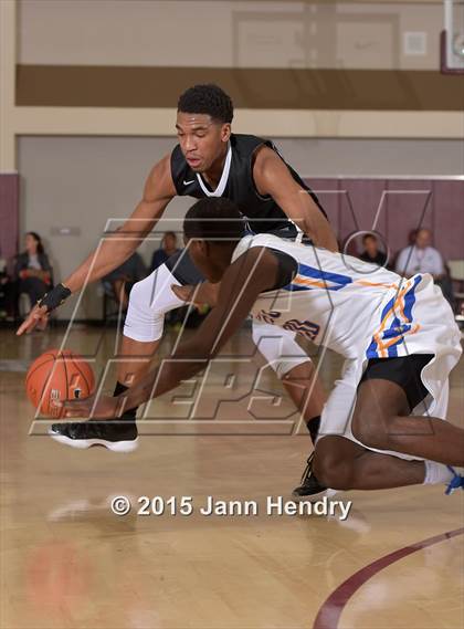 Thumbnail 3 in Bentonville @ King (MaxPreps Holiday Classic) photogallery.