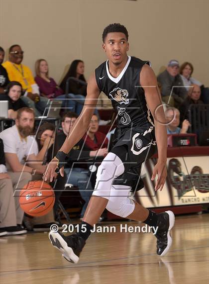 Thumbnail 3 in Bentonville @ King (MaxPreps Holiday Classic) photogallery.