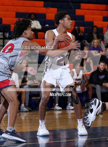 Thumbnail 1 in Miramar vs. Durango (Tarkanian Classic) photogallery.