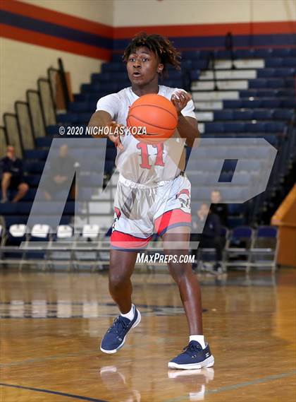 Thumbnail 2 in Miramar vs. Durango (Tarkanian Classic) photogallery.