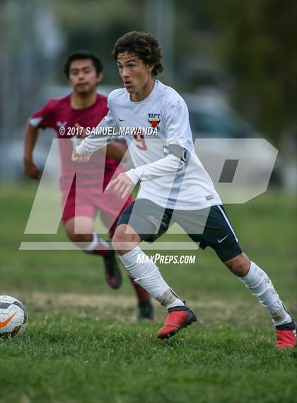 Thumbnail 1 in Taft vs Van Nuys (LA Invitational) photogallery.
