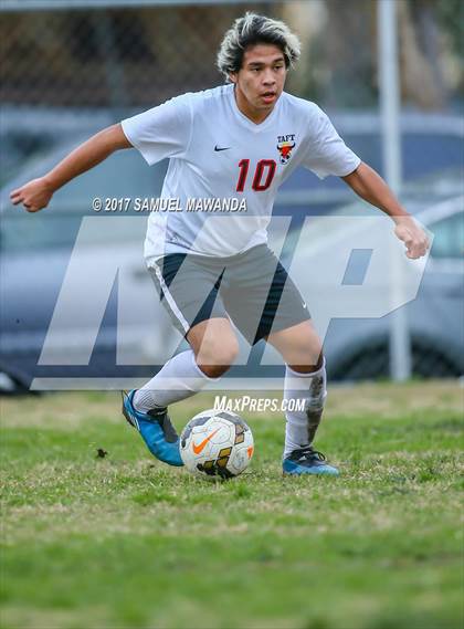 Thumbnail 3 in Taft vs Van Nuys (LA Invitational) photogallery.