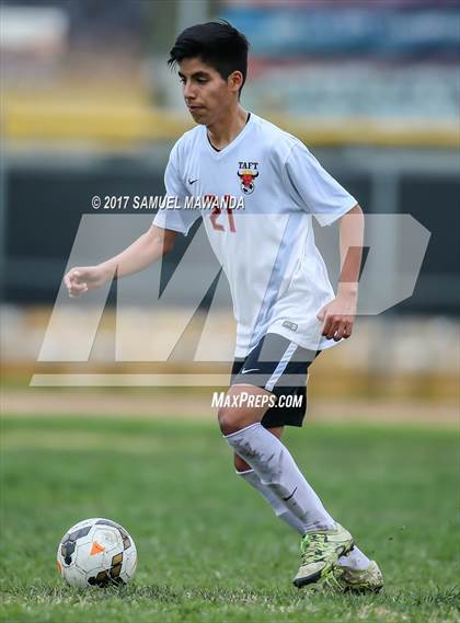 Thumbnail 1 in Taft vs Van Nuys (LA Invitational) photogallery.