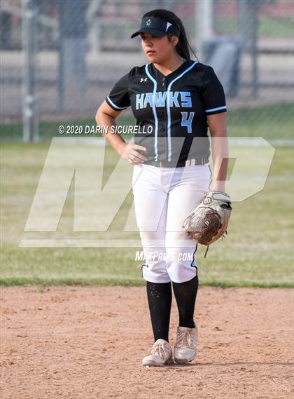 Thumbnail 2 in Desert Vista vs. Gila Ridge (Westwood-Dobson Softball Invitational) photogallery.