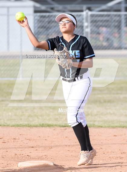 Thumbnail 1 in Desert Vista vs. Gila Ridge (Westwood-Dobson Softball Invitational) photogallery.