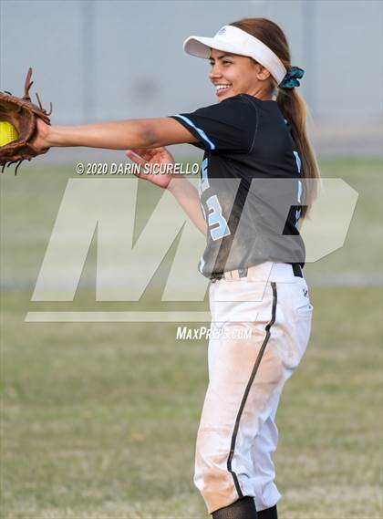 Thumbnail 2 in Desert Vista vs. Gila Ridge (Westwood-Dobson Softball Invitational) photogallery.