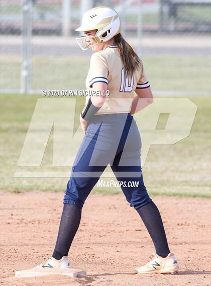 Thumbnail 2 in Desert Vista vs. Gila Ridge (Westwood-Dobson Softball Invitational) photogallery.