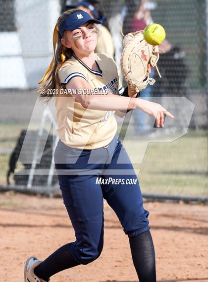 Thumbnail 2 in Desert Vista vs. Gila Ridge (Westwood-Dobson Softball Invitational) photogallery.