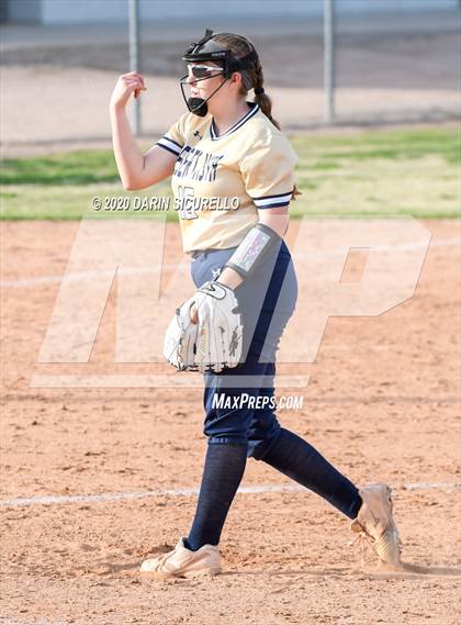 Thumbnail 2 in Desert Vista vs. Gila Ridge (Westwood-Dobson Softball Invitational) photogallery.